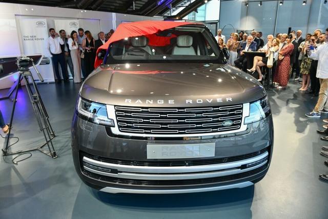 Το πιο επιθυμητό Range Rover που έχει δημιουργηθεί ποτέ, έφτασε στους εκθεσιακούς χώρους του Ομίλου Πηλακούτα