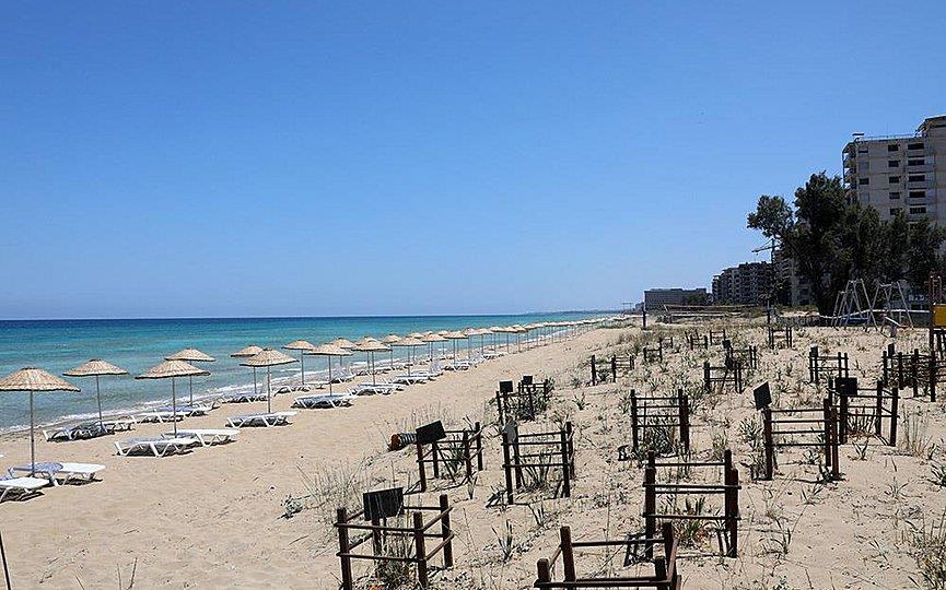 Μέλη της ΟΥΝΦΙΚΥΠ προκάλεσαν ζημιές σε παραλία της κατεχόμενης Αμμοχώστου - Διέταξε έρευνα ο Τατάρ