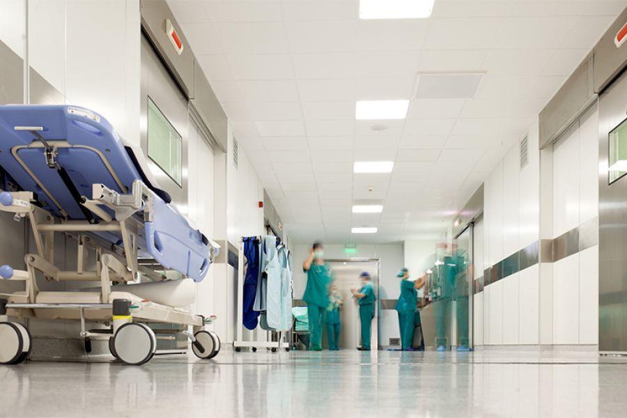 Διευκρινίσεις ΟΑΥ: Η απαγόρευση για τους εκτός ΓεΣΥ ιατρούς στα συμβεβλημένα νοσηλευτήρια ισχύει