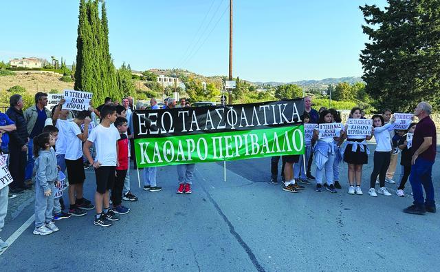 Ασφαλτικά: Στο πόδι και το Μοναγρούλλι