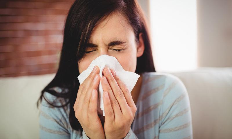 Η γρίπη και το κοινό κρυολόγημα που μας δυσκολεύουν τον χειμώνα