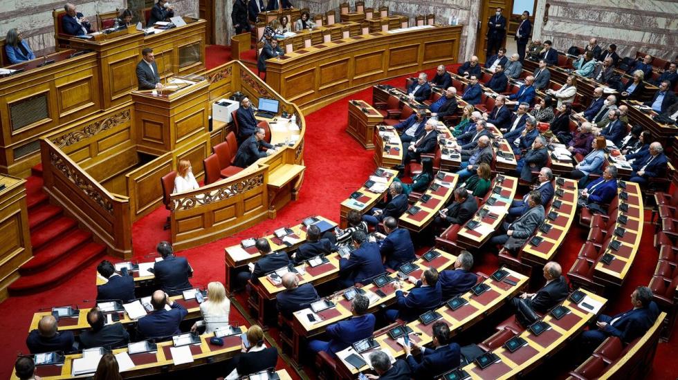 Βουλή των Ελλήνων: Ξεκίνησε η συζήτηση για την πρόταση δυσπιστίας κατά της κυβέρνησης (Live)