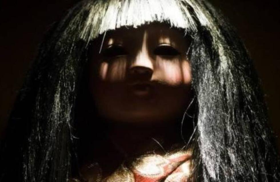 Η «στοιχειωμένη» κούκλα με τα μαλλιά που μακραίνουν
