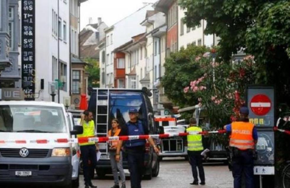 Ελβετία: Τρεις νεκροί από συντριβή μικρού αεροπλάνου σε κατασκήνωση