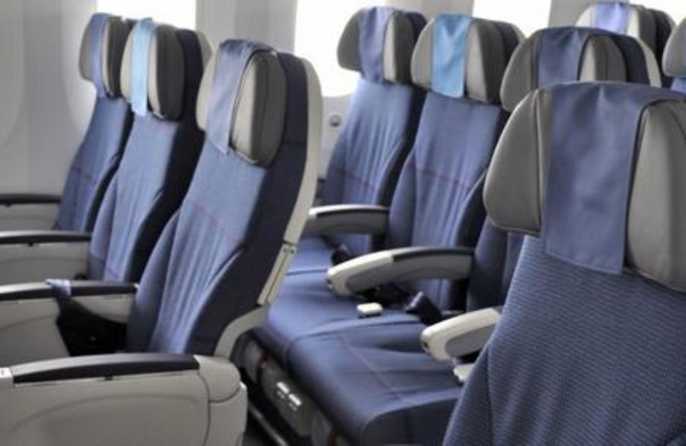 O λόγος που τα καθίσματα στο αεροπλάνο είναι μπλε!