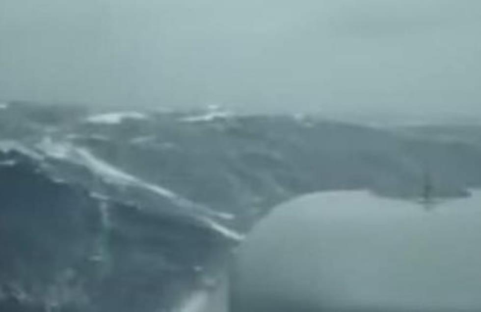 Μάχη με κύματα 10 μέτρων στον Ατλαντικό για να εντοπιστεί το υποβρύχιο