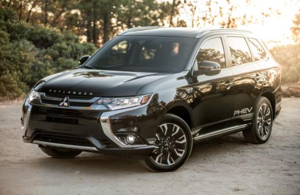 Το νέο Mitsubishi Outlander PHEV συμβάλλει στη μείωση των ρύπων