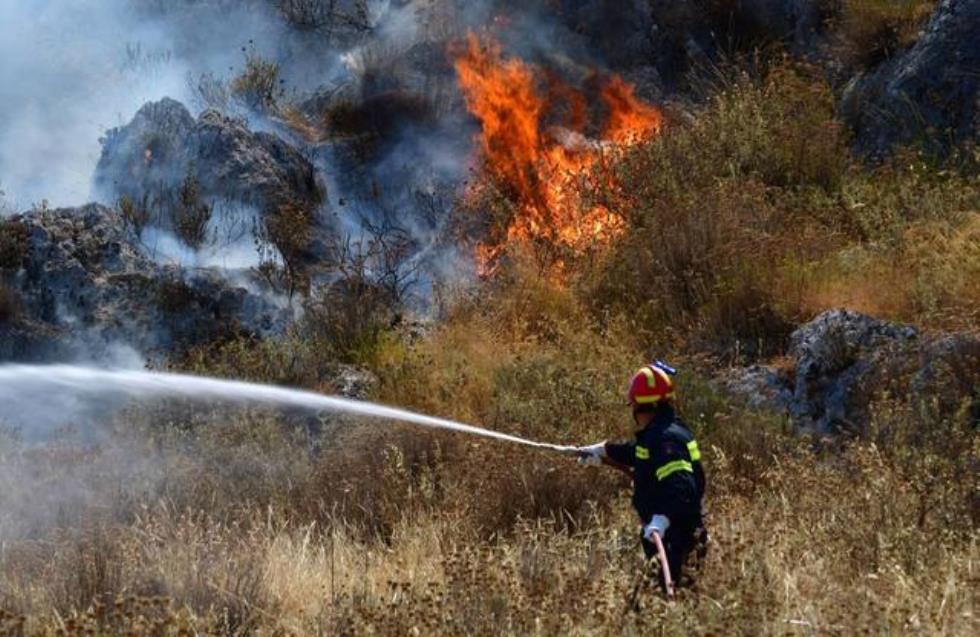 Πάλι έτρεχε και δεν έφτανε η Πυροσβεστική: Ανταποκρίθηκε σε 129 πυρκαγιές το τελευταίο 24ωρο