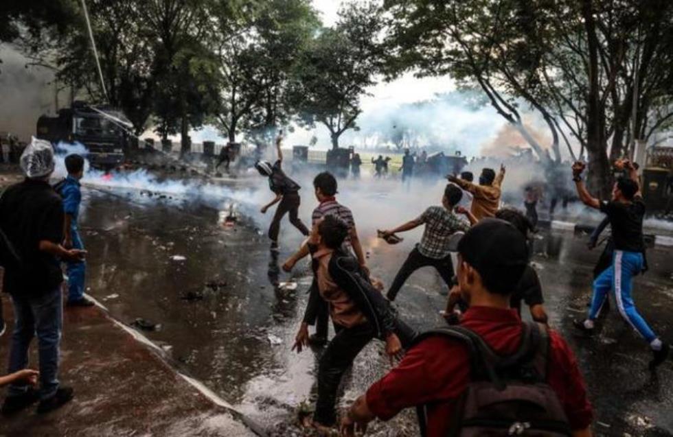 Ινδονησία: Συνεχίζονται οι διαδηλώσεις κατά της μεταρρύθμισης του ποινικού κώδικα