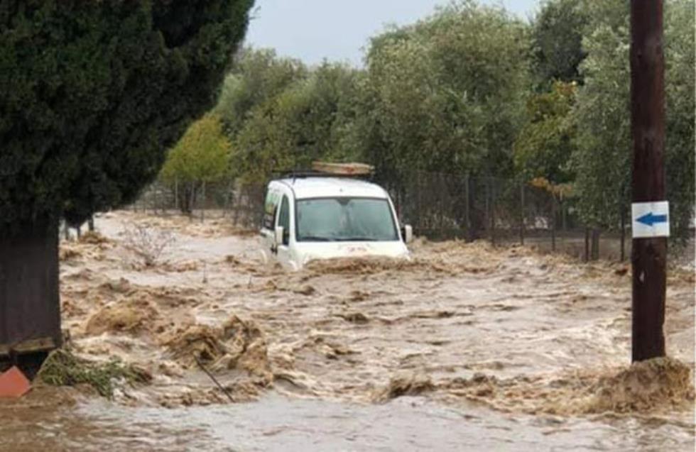 Κακοκαιρία Ελλάδας: «Βούλιαξαν» Θάσος και Χαλκιδική (vids)