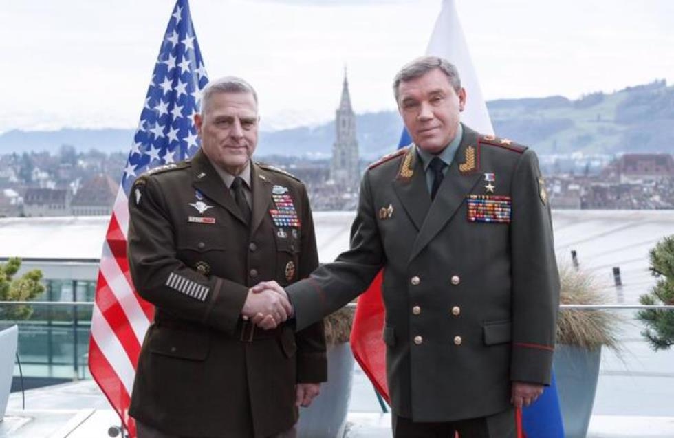 Σπάνια συνάντηση μεταξύ των αρχηγών Γενικών Επιτελείων ΗΠΑ - Ρωσίας