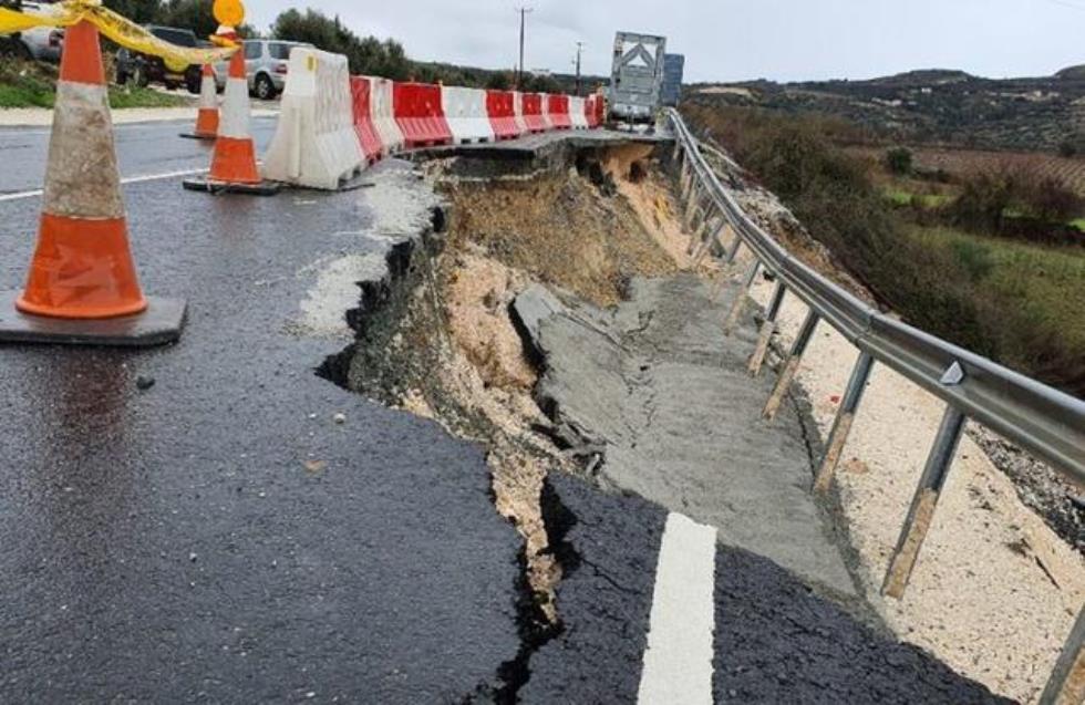 Γιόλου: Δρόμος δεν έχει επιδιορθωθεί 9 μήνες μετά την κατολίσθηση