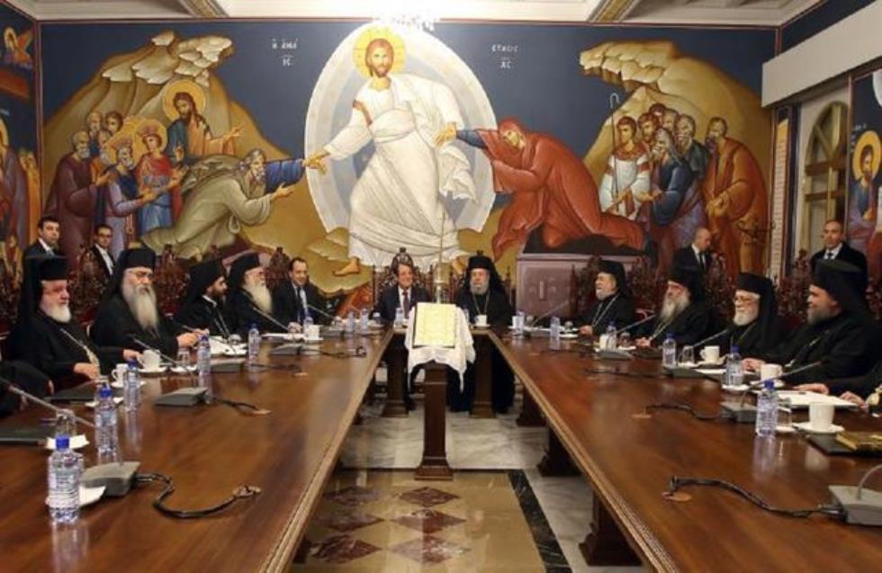 Ούτε ομοφωνία ούτε ομοψυχία στην Ιερά Σύνοδο για το «Ουκρανικό»:  10 - 7 υπέρ του Αρχιεπισκόπου με ανταλλαγή βαριών κουβέντων