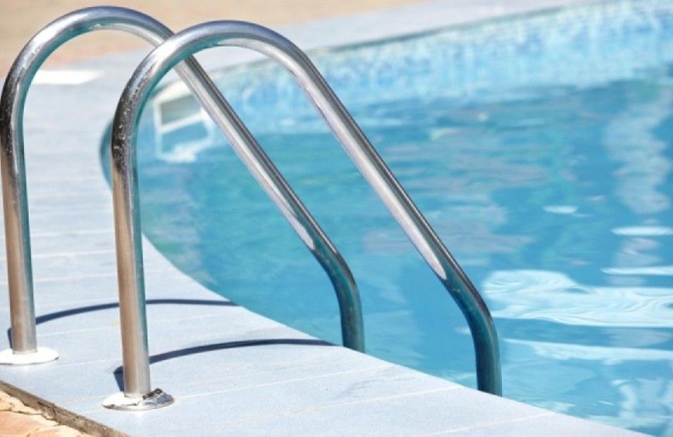 21χρονος εντοπίστηκε αναίσθητος σε πισίνα ξενοδοχείου - Κρίσιμα στην ΜΕΘ του ΓΝ Πάφου