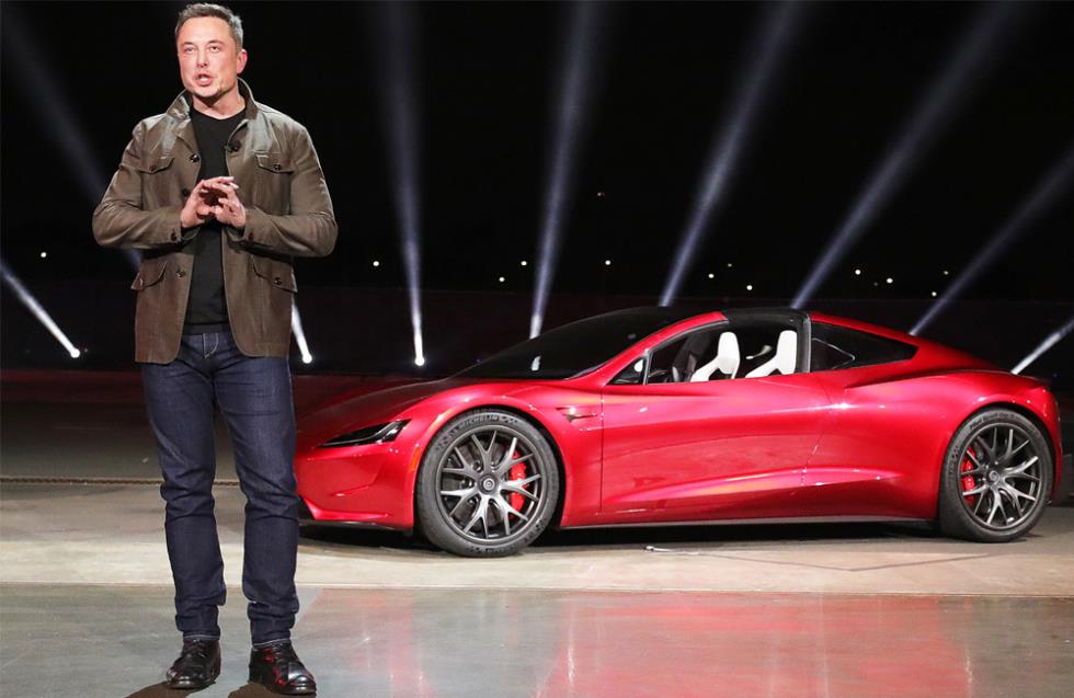 Έλον Μασκ: Πούλησε μετοχές της Tesla 6,9 δισ. δολαρίων
