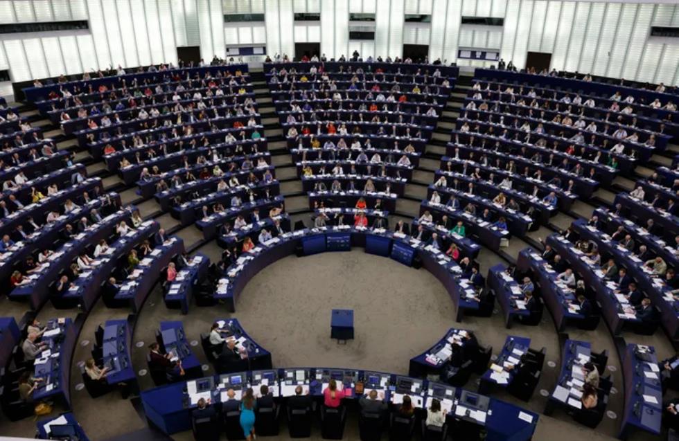Το Ευρωκοινοβούλιο θα βοηθήσει στην έρευνα για την παρακολούθηση Ανδρουλάκη
