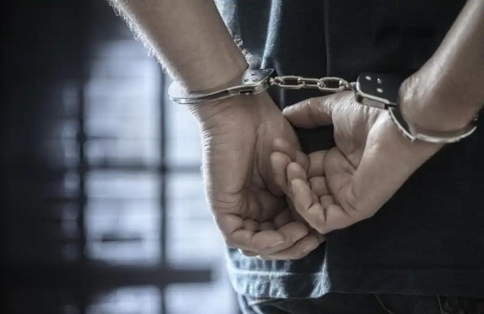 Σύλληψη δύο 17χρονων για ληστεία και κλοπές αυτοκινήτου και μοτοσυκλέτας