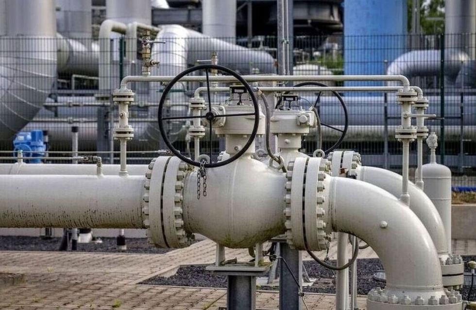 Υποχωρεί αισθητά η τιμή του φυσικού αερίου, μετά το άλμα υπό τις ρωσικές απειλές