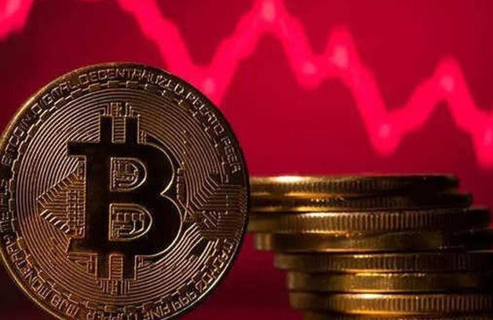 Bitcoin: Από το ζενίθ στο ναδίρ – Γιατί βουλιάζει το κρυπτονόμισμα