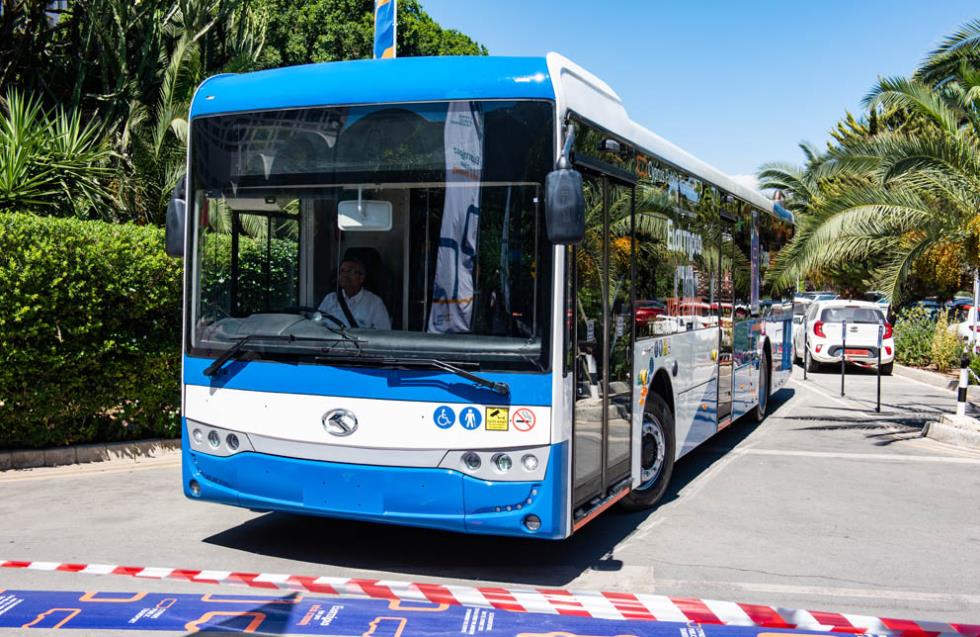 Την χρήση των λεωφορείων κατά του κυκλοφοριακού προέκρινε η Επιτροπή Μεταφορών