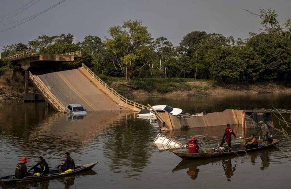 Κατέρρευσε γέφυρα στη Βραζιλία - Νεκροί και τραυματίες (φωτογραφίες)