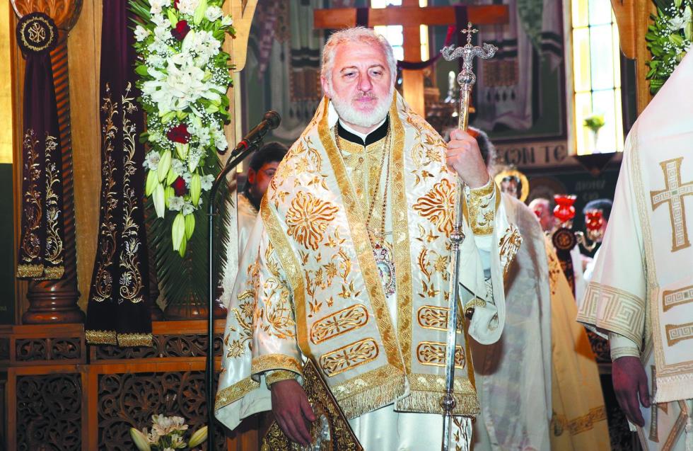 Καταπέλτης ο Αρχιεπίσκοπος Ελπιδοφόρος: «Ο Κύριλλος δεν υπηρετεί ούτε τον Θεό ούτε το ποίμνιό του»