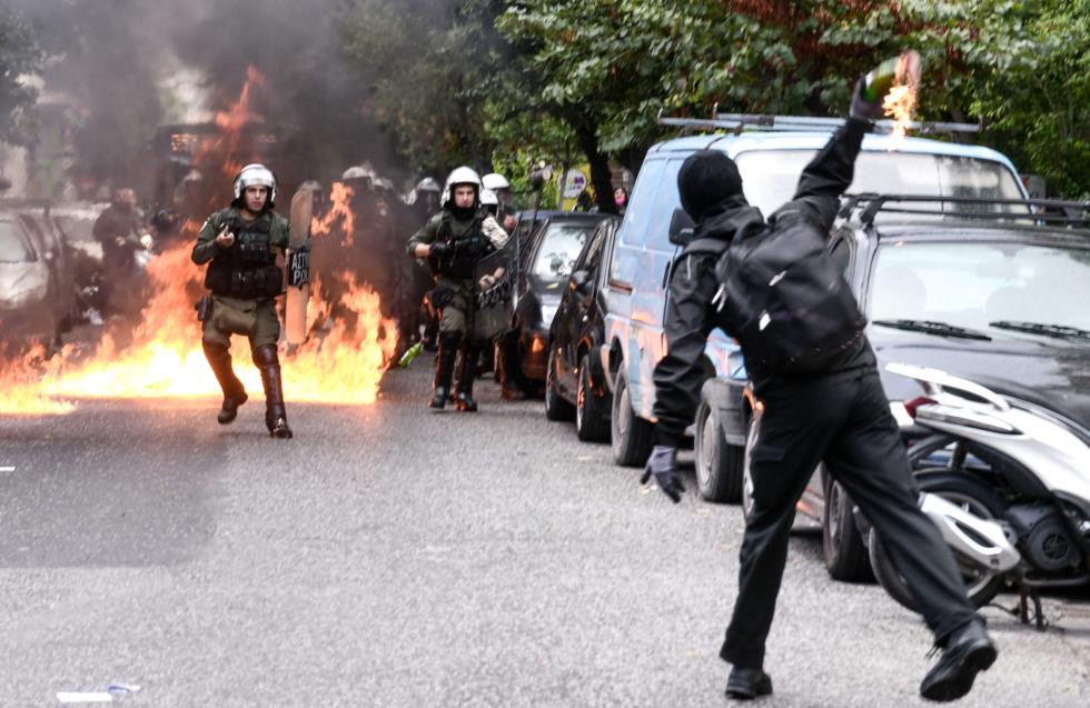 Σεπόλια: Επεισόδια σε πορεία διαμαρτυρίας για την υπόθεση βιασμού της 12χρονης (φωτογραφίες)