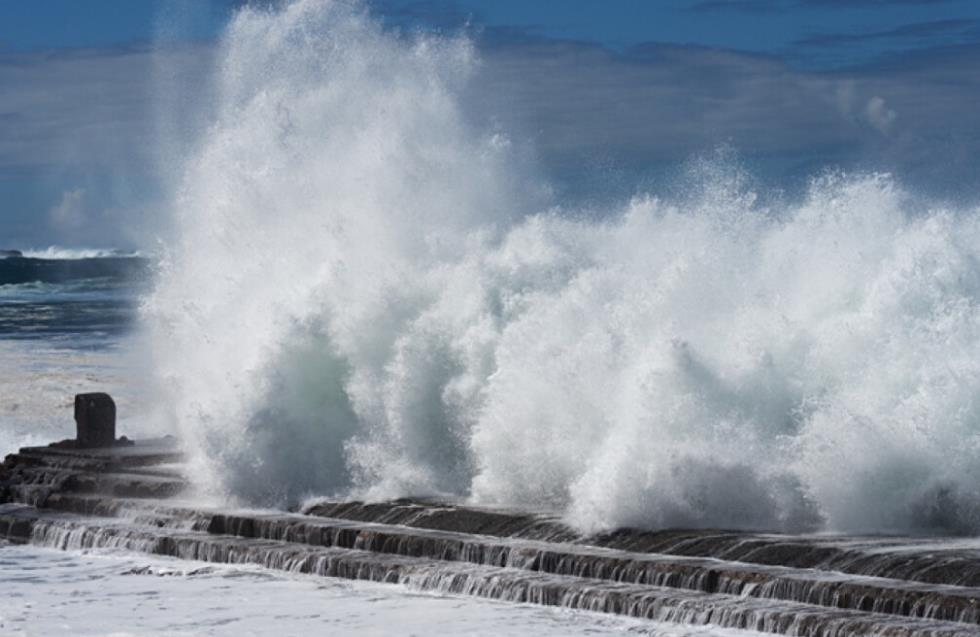 Υπαρκτός ο κίνδυνος για τσουνάμι στη Μεσόγειο -  Τι λέει το Τμήμα Γεωλογικής Επισκόπησης

