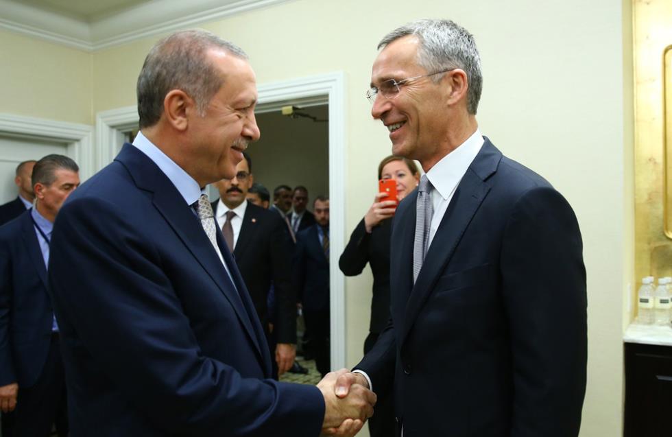 Τριήμερη επίσκεψη γ.γ. ΝΑΤΟ στην Τουρκία - Ελληνοτουρκικά και επισιτιστική κρίση στην ατζέντα