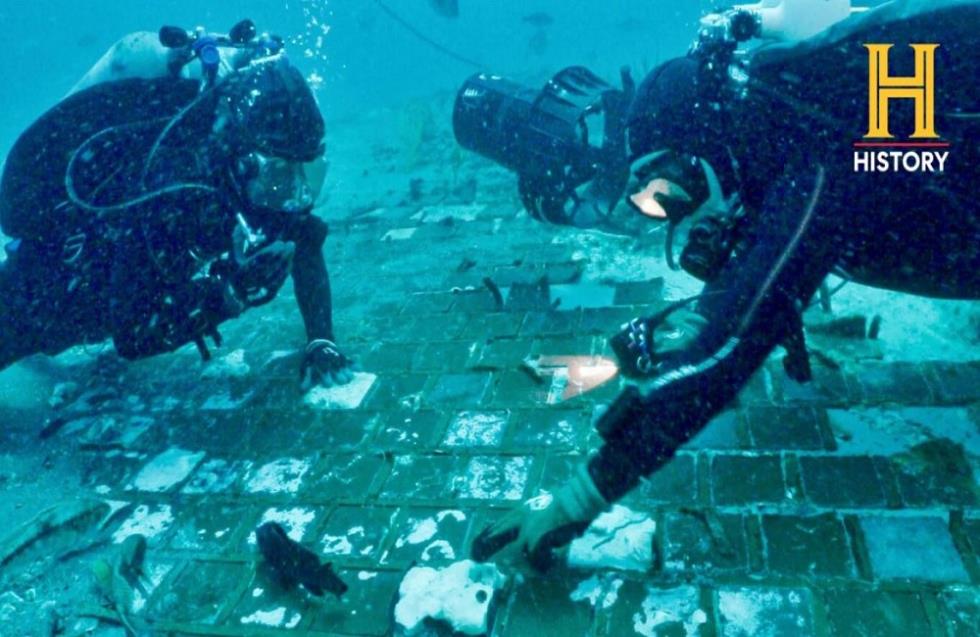 Βίντεο: Δύτες βρήκαν στον βυθό του Ατλαντικού τμήμα του Challenger που εξερράγη στον αέρα το 1986