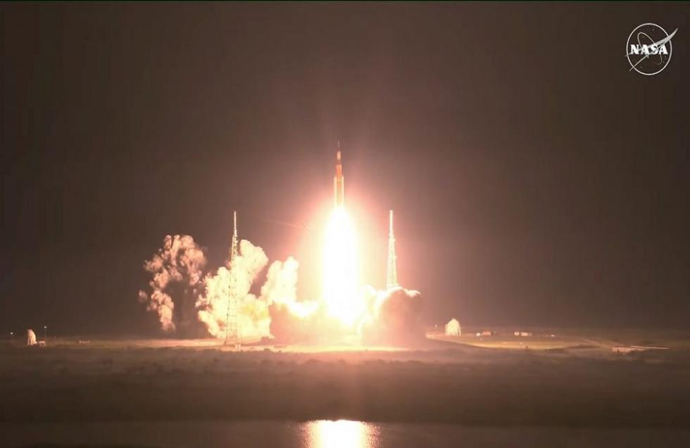 ΔΙΑΣΤΗΜΑ: Νέο έπος για NASA - Επιστροφή στη Σελήνη με την εκτόξευση του Artemis I (VIDEO)