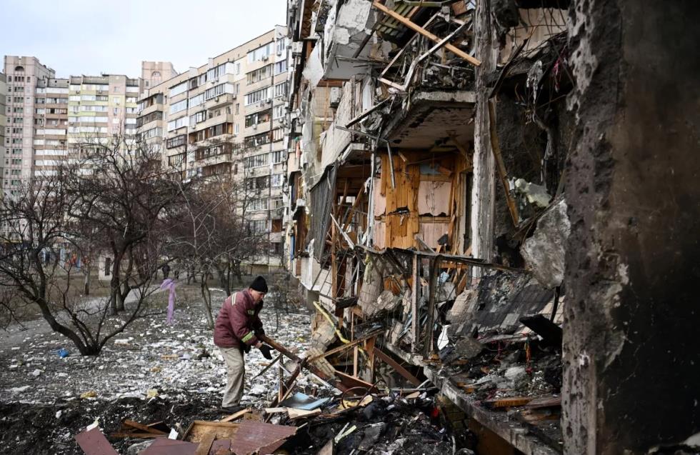 Δέκα εκρήξεις σημειώθηκαν στο Κίεβο - Πληροφορίες ότι καταστράφηκε ένα ξενοδοχείο (βίντεο)