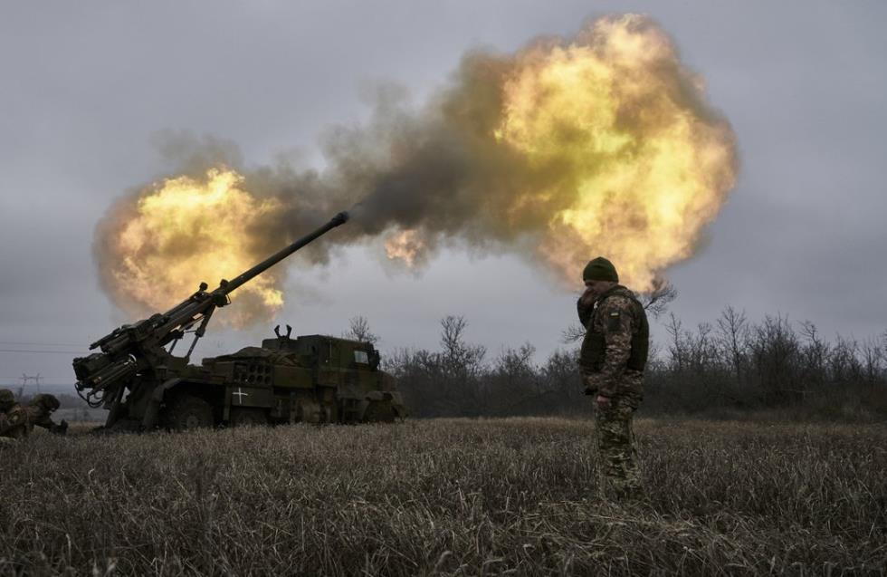Νέο πυραυλικό χτύπημα με δεκάδες νεκρούς Ρώσους στρατιωτικούς στην ανατολική Ουκρανία