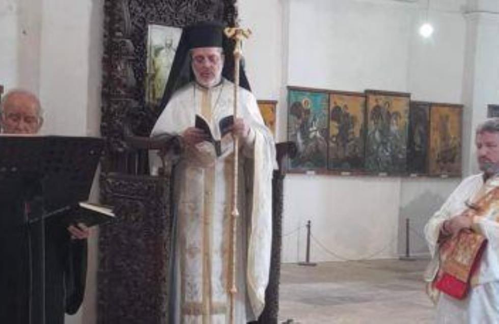 Η κακοκαιρία δεν εμπόδισε την λειτουργία στη Μονή Αποστόλου Βαρνάβα στην κατεχόμενη Σαλαμίνα