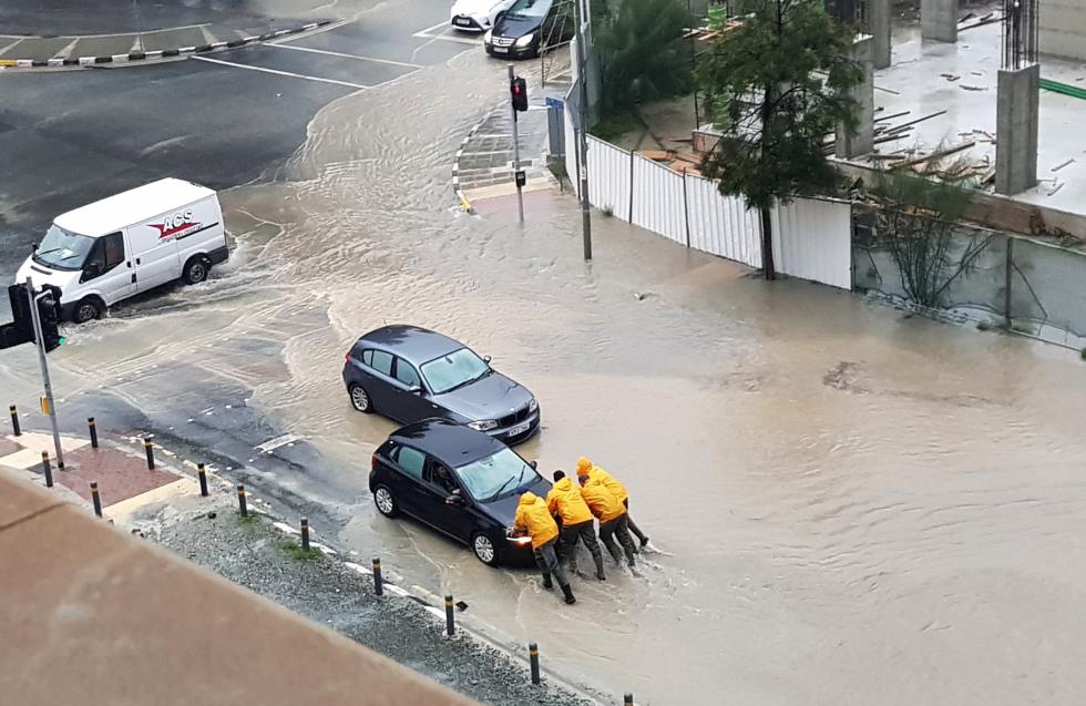 Καταστροφικές πλημμύρες στην Κύπρο: Ο αριθμός των νεκρών μέχρι σήμερα και οι πιο επικίνδυνες περιοχές