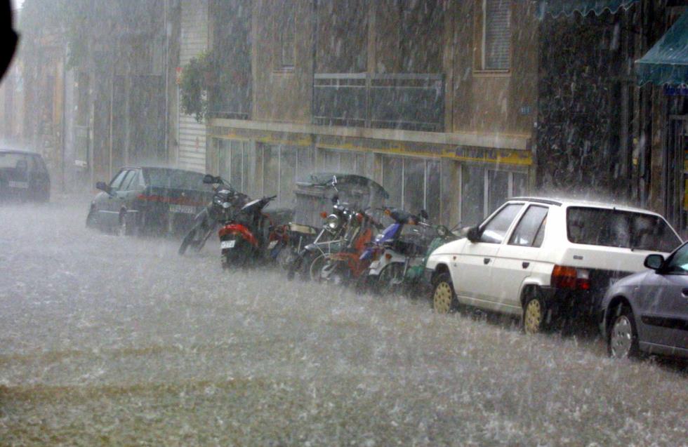 Πώς να προστατευτούμε από τις έντονες βροχοπτώσεις - Συστάσεις από την Πολιτική Άμυνα
