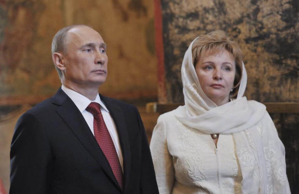 Λιουντμίλα Οτσερέτναγια: Τι κάνει σήμερα η πρώην σύζυγος του Βλαντίμιρ Πούτιν και γιατί φοβάται τις κυρώσεις