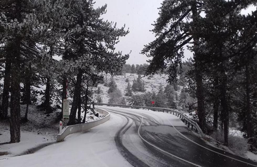 Έκλεισαν δρόμοι προς Τρόοδος λόγω βαριάς χιονόπτωσης