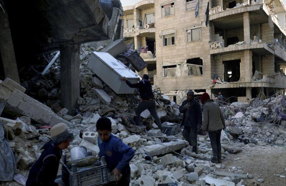 Σεισμός Τουρκία/Συρία: Ξεπερνούν τους 8.700 οι νεκροί - Τεράστια  ανθρωπιστική κρίση