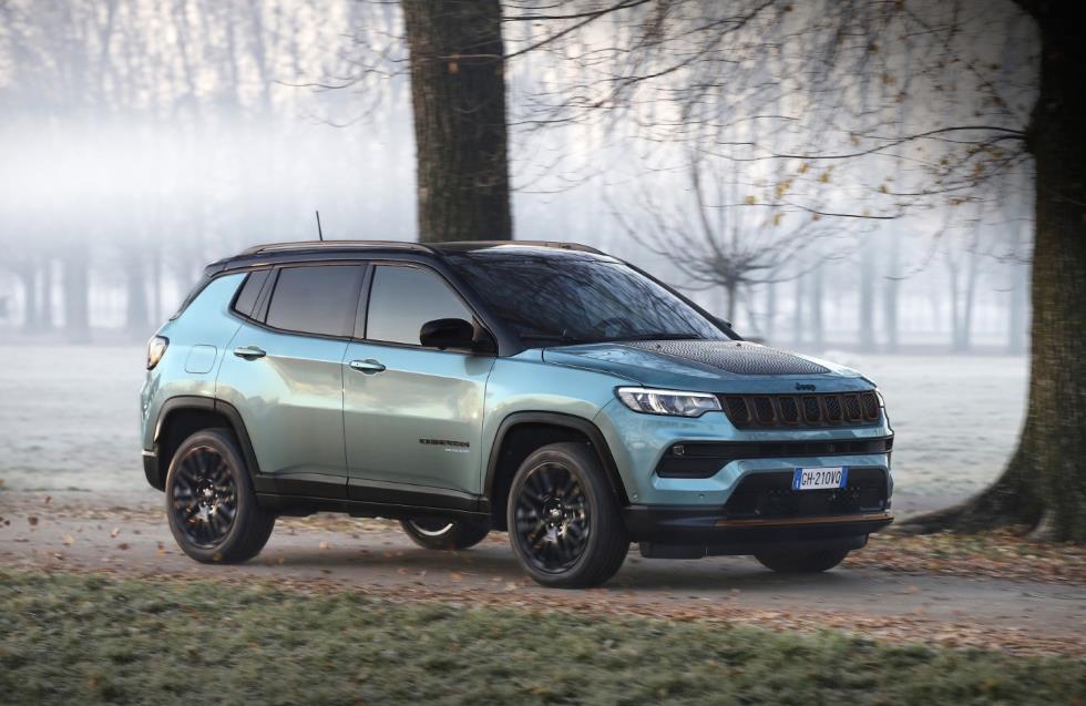 Ετοιμοπαράδοτα Jeep® Compass e-Hybrid με όφελος 6.000 ευρώ!