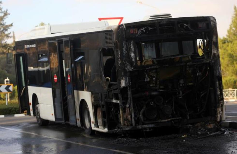 Τα όμορφα… λεωφορεία, όμορφα καίγονται