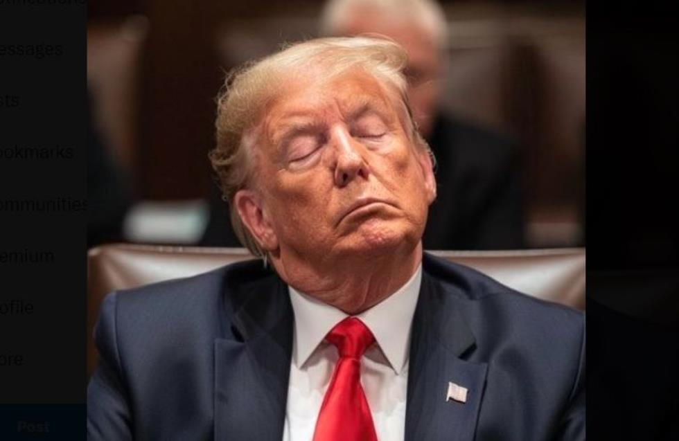 ΗΠΑ: Viral η εικόνα του κοιμισμένου Τραμπ στο δικαστήριο